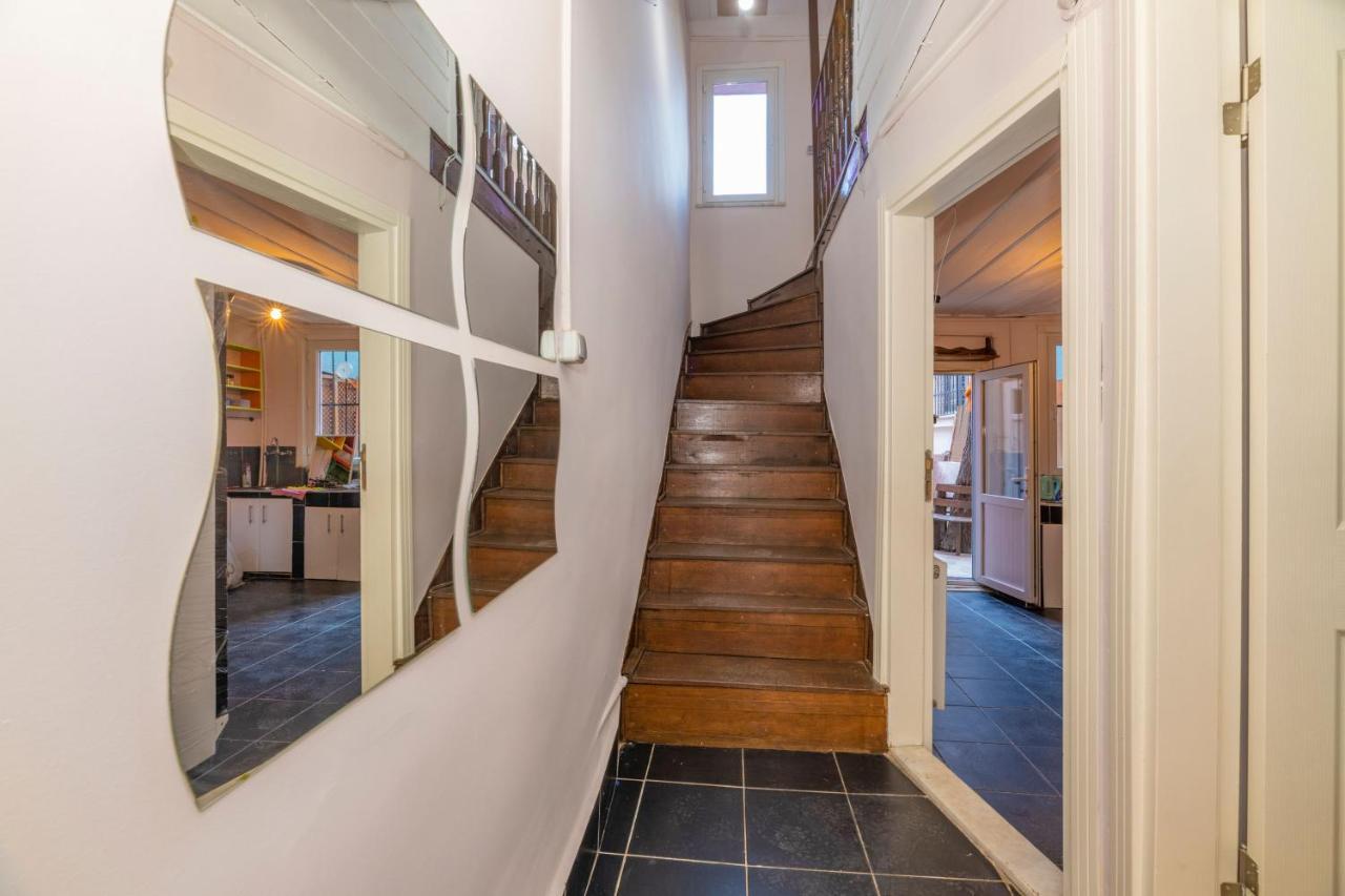 Taksim Wooden House Hostel Istanbul Ngoại thất bức ảnh