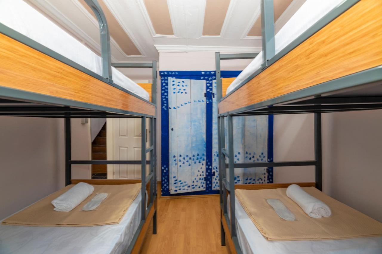 Taksim Wooden House Hostel Istanbul Ngoại thất bức ảnh
